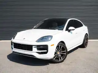 2026 Porsche Cayenne GTS's photo