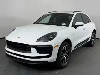 2026 Porsche Macan Base's photo