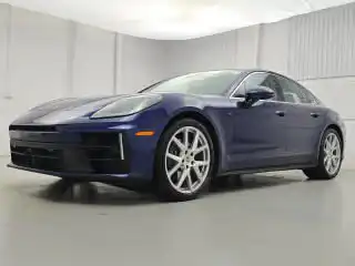 2026 Porsche Panamera 4's photo