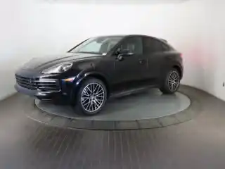 2023 Porsche Cayenne Base's photo