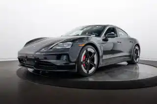 2025 Porsche Taycan 4S's photo