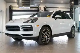 2022 Porsche Cayenne Platinum Edition's photo