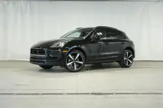 2026 Porsche Macan Base's photo
