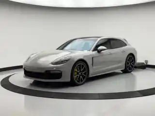 2020 Porsche Panamera GTS Sport Turismo's photo