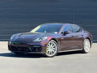 2023 Porsche Panamera 4 E-Hybrid's photo