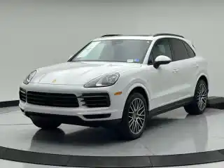2023 Porsche Cayenne Platinum Edition's photo