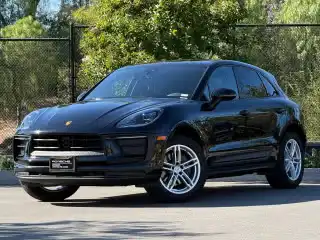 2024 Porsche Macan T's photo