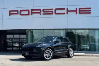 2026 Porsche Macan Base's photo