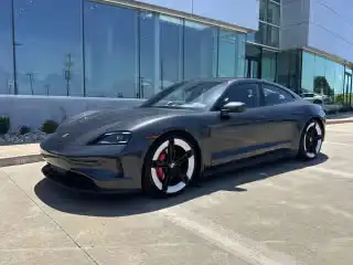 2025 Porsche Taycan 4S's photo