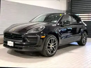 2025 Porsche Macan T's photo