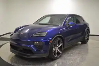 2025 Porsche Macan Macan 4S Electric's photo
