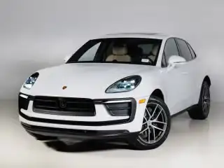 2026 Porsche Macan Base's photo