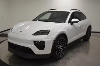 2025 Porsche Macan Macan 4S Electric photo 1