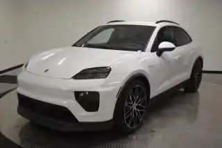2025 Porsche Macan Macan 4S Electric's photo