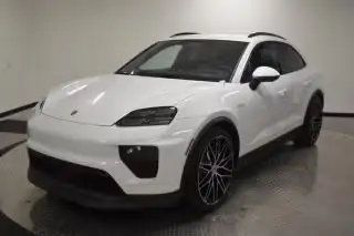 2025 Porsche Macan Macan 4S Electric's photo