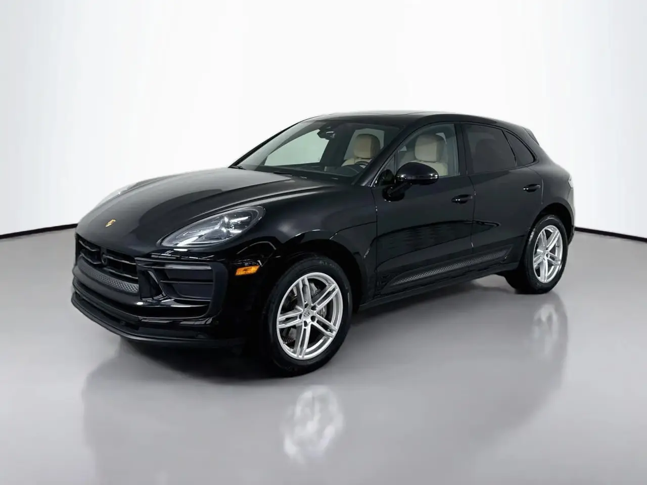 2024 Porsche Macan Base photo 4