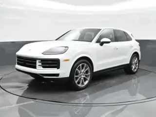 2026 Porsche Cayenne Base photo 5