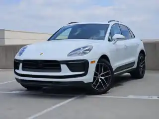 2022 Porsche Macan Base's photo