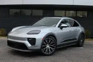 2025 Porsche Macan Macan 4 Electric's photo
