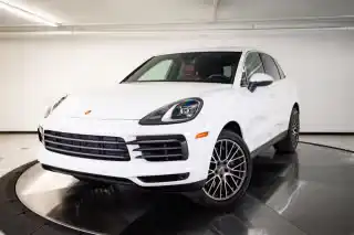 2023 Porsche Cayenne Platinum Edition's photo