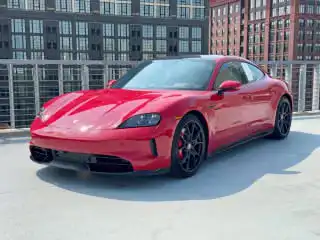 2025 Porsche Taycan GTS's photo
