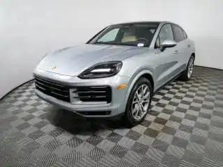2026 Porsche Cayenne Base's photo