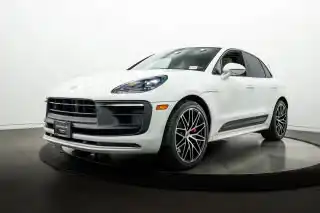 2022 Porsche Macan GTS's photo