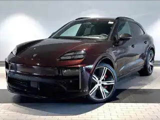 2024 Porsche Macan Macan Turbo Electric's photo