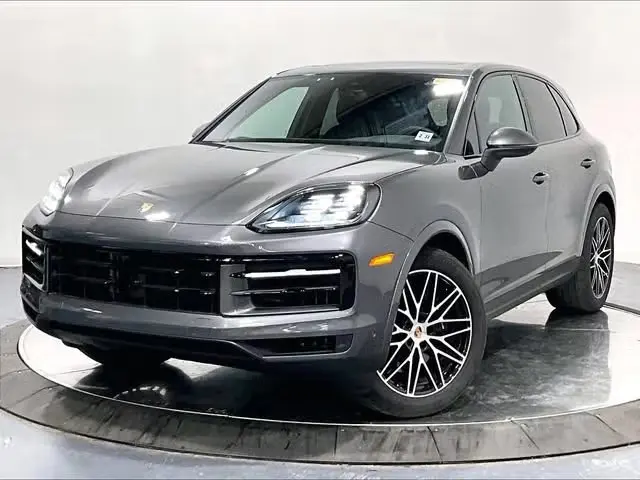2026 Porsche Cayenne Base photo 4