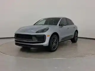 2026 Porsche Macan T's photo