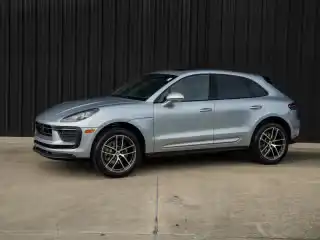 2026 Porsche Macan T's photo