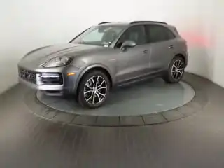 2026 Porsche Cayenne E-Hybrid's photo