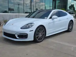 2023 Porsche Panamera's photo