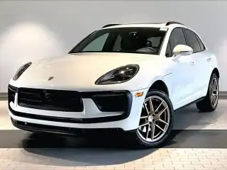 2026 Porsche Macan Base's photo