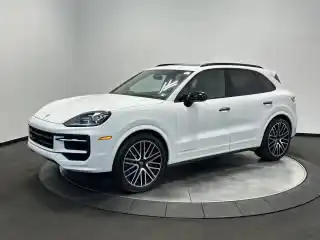 2025 Porsche Cayenne S's photo