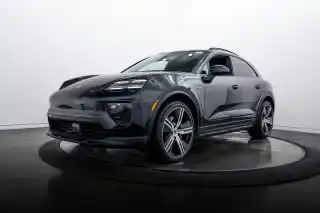 2025 Porsche Macan Macan 4S Electric's photo