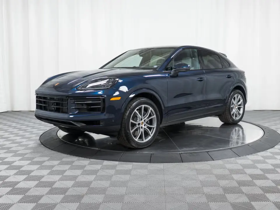 2026 Porsche Cayenne Base photo 3