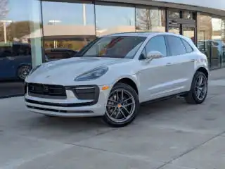 2026 Porsche Macan T's photo