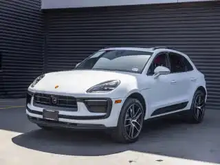 2023 Porsche Macan Base's photo