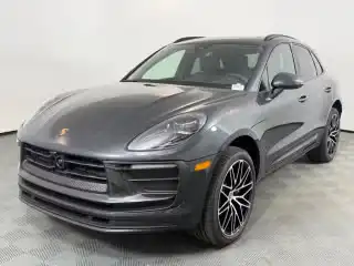 2026 Porsche Macan Base's photo