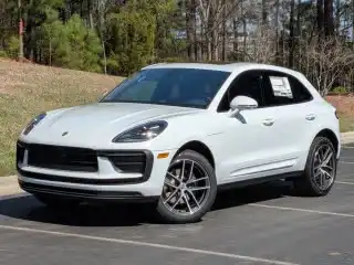2026 Porsche Macan T's photo