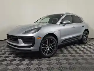 2026 Porsche Macan Base's photo