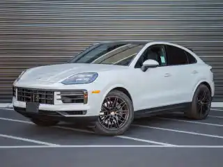 2026 Porsche Cayenne Base's photo