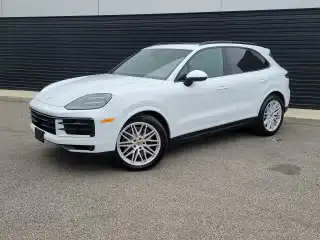 2024 Porsche Cayenne S's photo