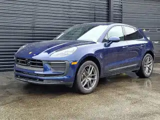 2025 Porsche Macan's photo