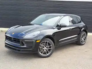 2026 Porsche Macan Base's photo