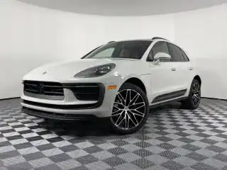 2026 Porsche Macan T's photo