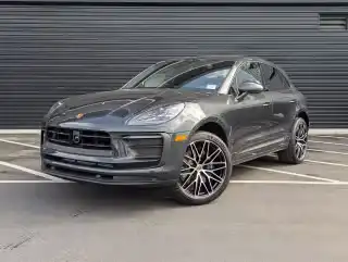 2026 Porsche Macan T's photo