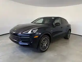 2023 Porsche Cayenne Platinum Edition E-Hybrid's photo