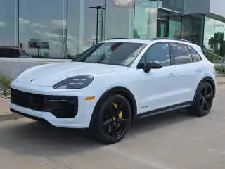 2026 Porsche Cayenne GTS's photo